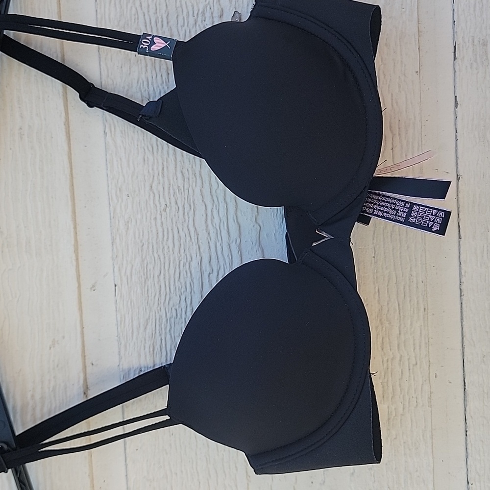 Victoria's Secret Black Bra - Picture 2 of 9